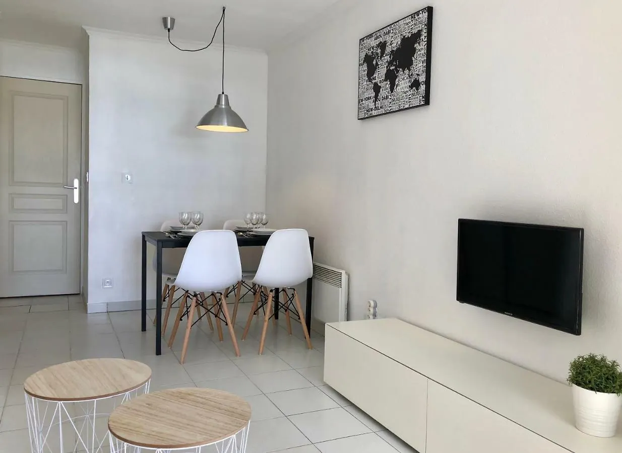 Cannes Vue Mer Apartment